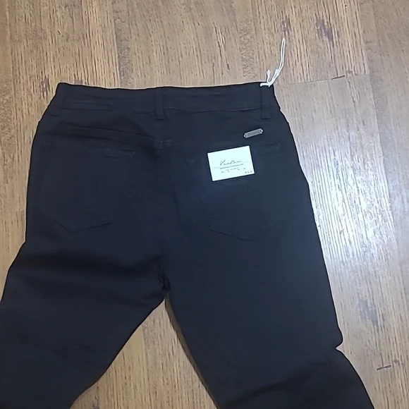 Black Kancan 9/28 - Picture 6 of 8